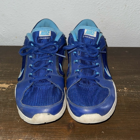 Nike Shoes - Women’s Nike Training shoes size 9